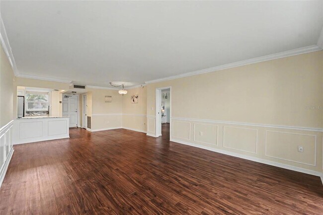 Building Photo - 5108 Brittany Dr S