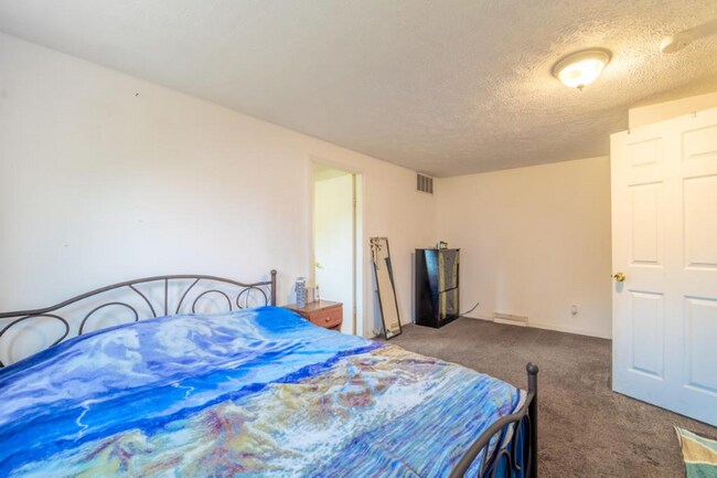 Building Photo - 7634 Thomas St