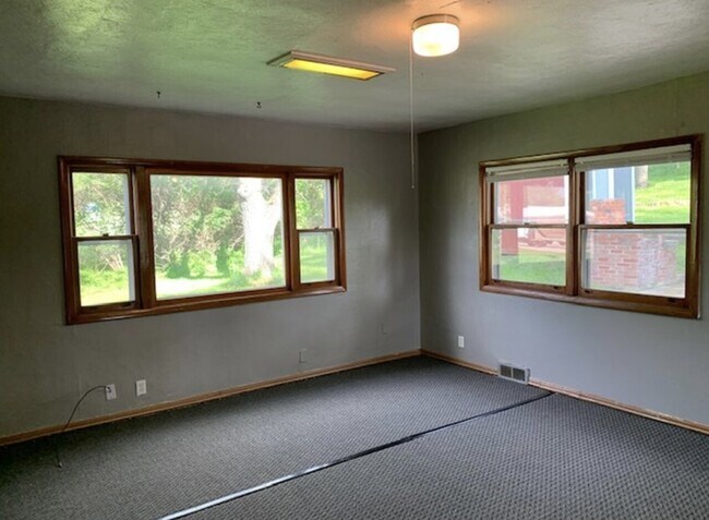 Building Photo - 1433 WIlson Ave SW