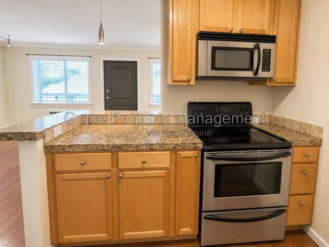 Building Photo - 1062 Josephine St