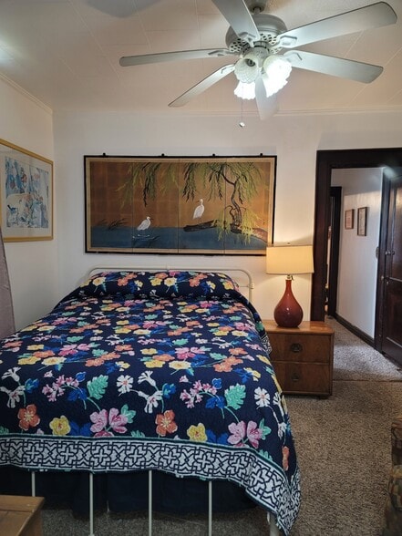 furnished unit including fully furnished kitchen - 502 Glover St