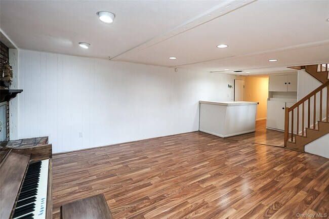 Building Photo - 14 Glenn Dr