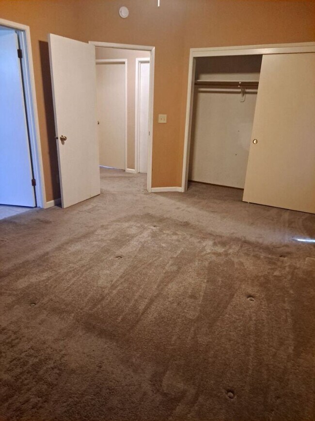 Building Photo - Charming 3 Bedroom, 2 Bath Home in a Prime Neighborhood!