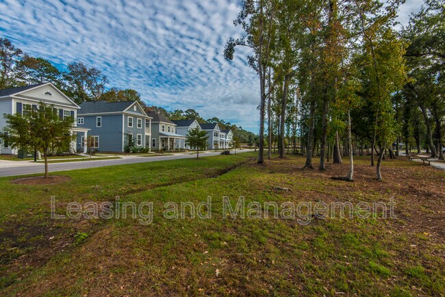Building Photo - 2000 Fleming Woods Rd