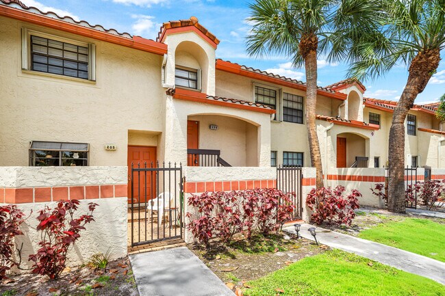 Building Photo - 206 Congressional Way