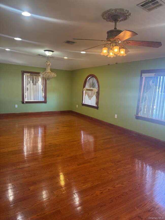 Building Photo - 85-19 239th St