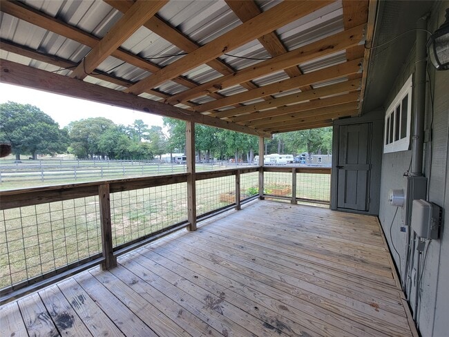 Building Photo - 12123 Old County Rd