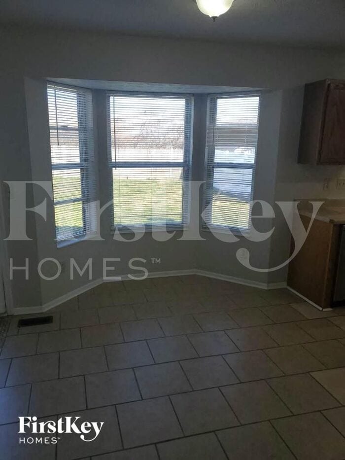 Building Photo - 4916 Rialto Ridge Dr