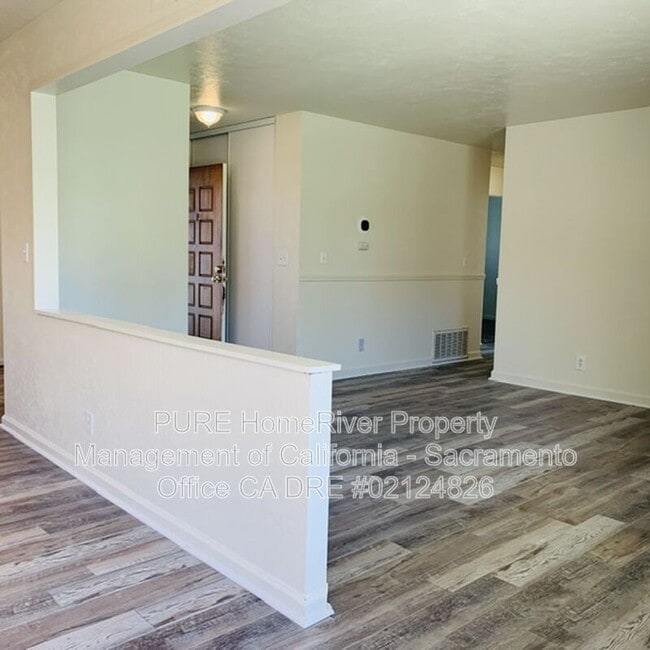 Building Photo - 5320 Andrea Blvd