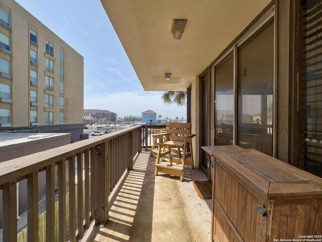 Building Photo - 15002 Windward Dr