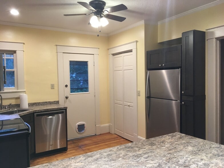 kitchen - 1010 Glenwood ave