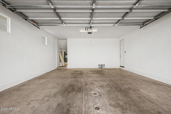 Building Photo - 5516 S Dillon Cir