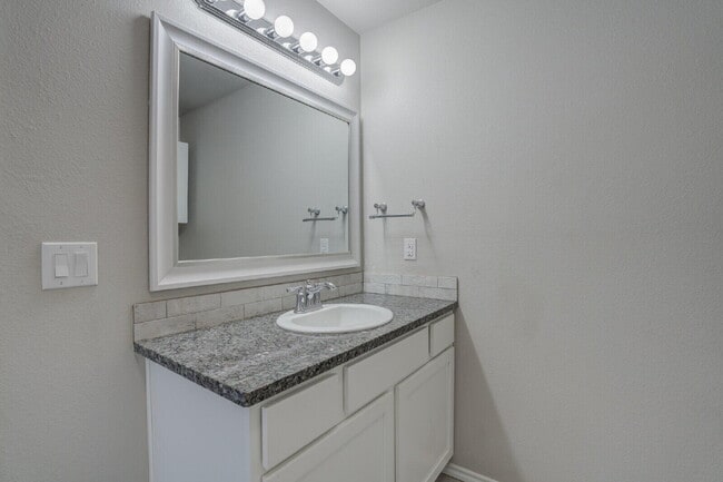 Building Photo - 13308 Avenue V