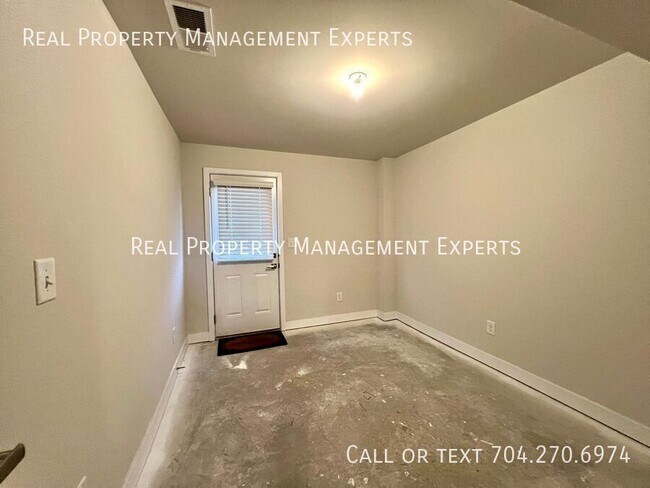 Building Photo - 1609 Aspire St