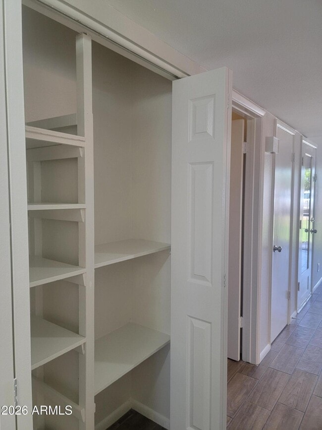 Building Photo - 204 N Standage