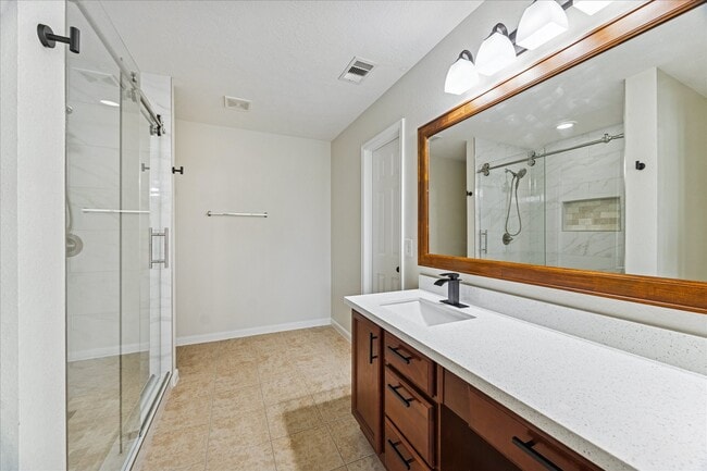 Building Photo - 16031 Heights Harvest Ln