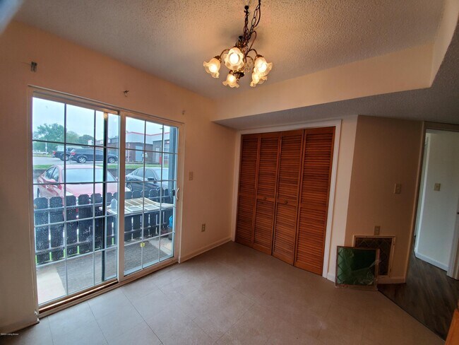 Building Photo - 6418 Venango Dr