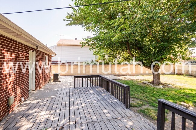 Building Photo - 5856 S 157 W