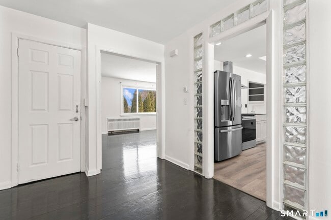 Building Photo - 5 Arden Rd