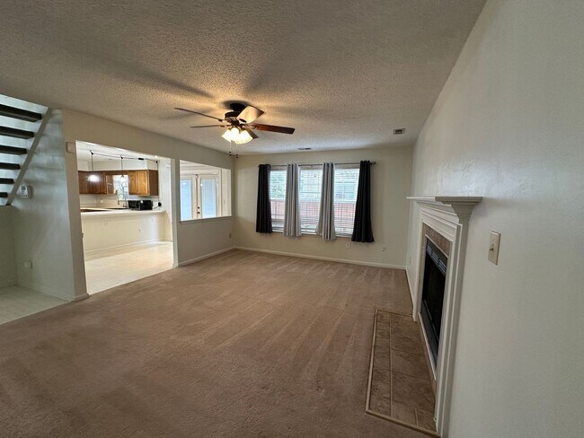 Building Photo - Call or Text Amanda Tate for more informat...