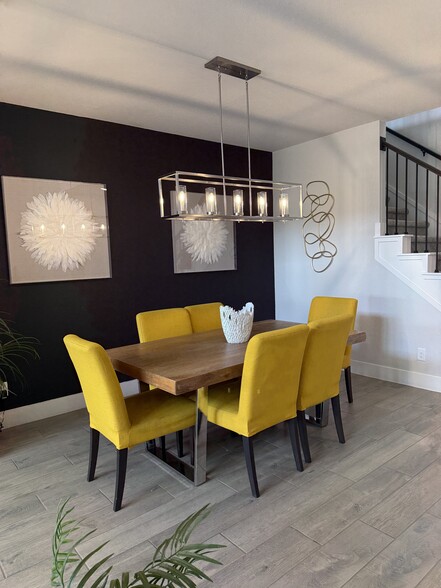 Formal dining area - 9518 Luke Path