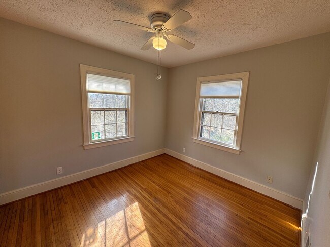 Building Photo - East AVL - Newly Renovated Older Home Featuring Garage and Bonus Room
