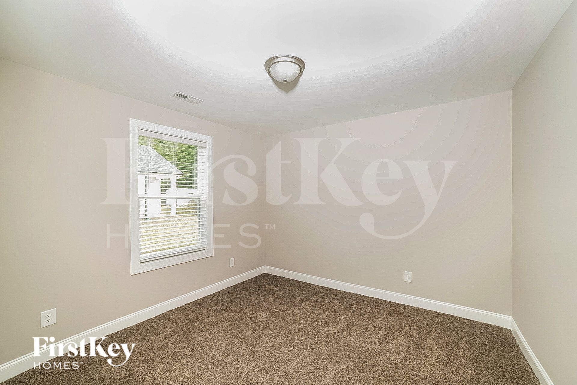 Building Photo - 131 Fir Dr