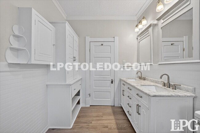 Building Photo - 414 Platt St