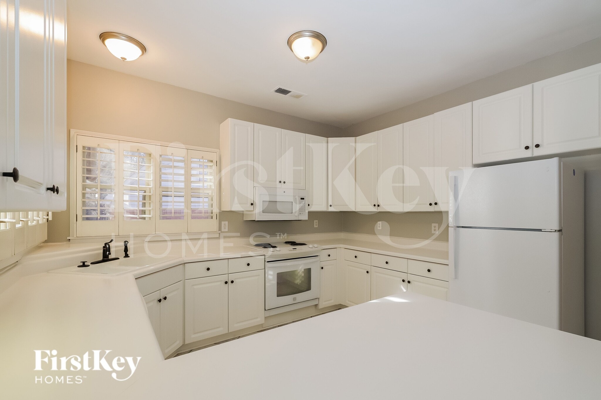 Building Photo - 8995 Country Leaf Cove