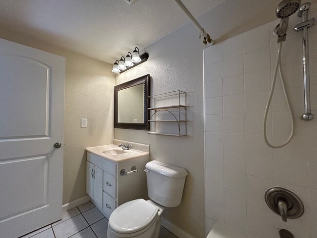 Building Photo - Sought after Concord Crossings Community 4...