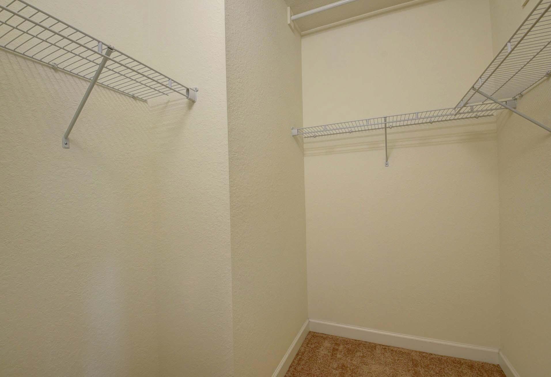 Building Photo - 8834 Willow Cove Ln