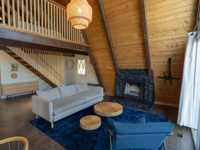 Building Photo - 32355 Nordic Dr