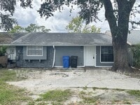 Building Photo - 8508 Pinehurst Dr