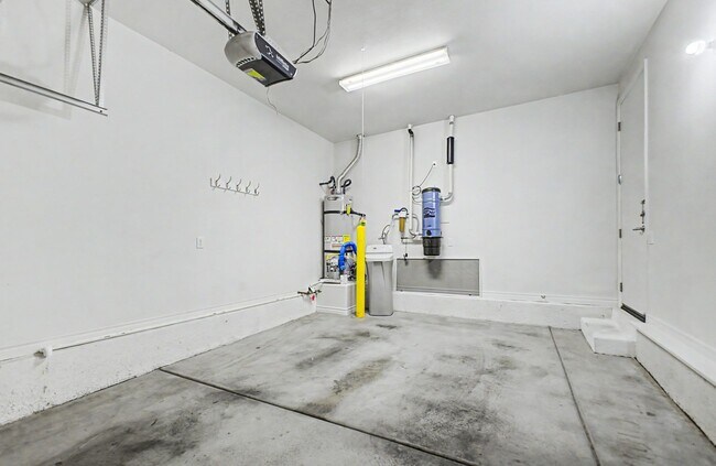 Building Photo - 2435 Cordoba Bluff Ct
