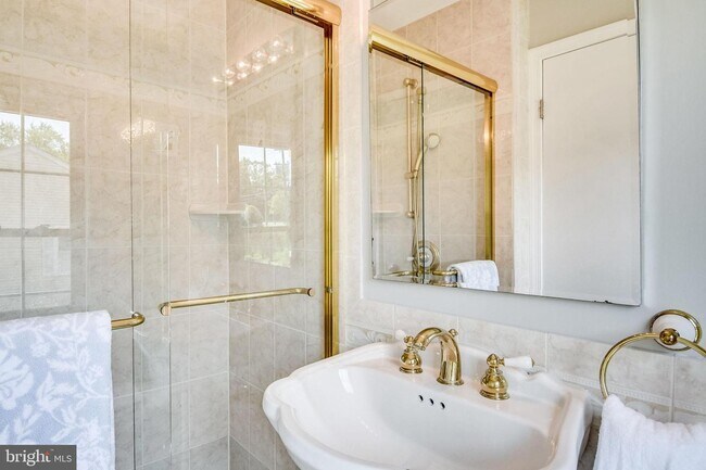 Building Photo - 5415 Helm Ct