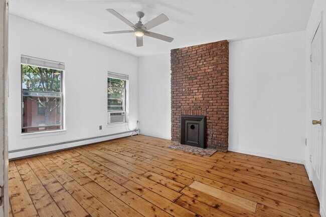 Building Photo - 98 Mercer St