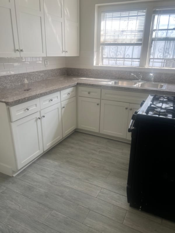 Building Photo - 6522 S Victoria Ave