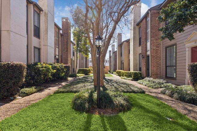 Building Photo - 1201 McDuffie St