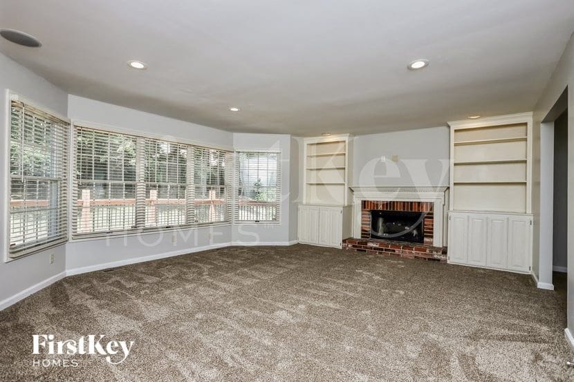 Building Photo - 16030 Surfview Ct