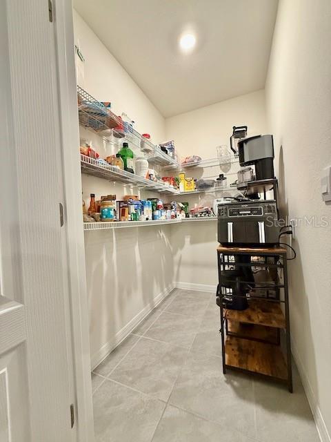 Building Photo - 1738 Walnut Crk Dr