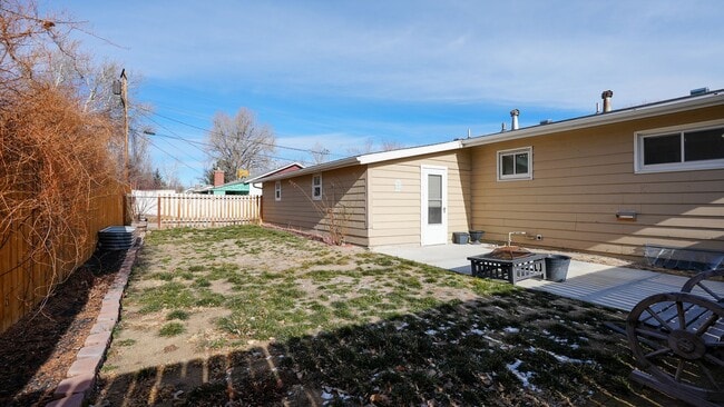 Building Photo - Comfort & Convenience: 3BR Home with Garage, RV Parking, and Flex Room
