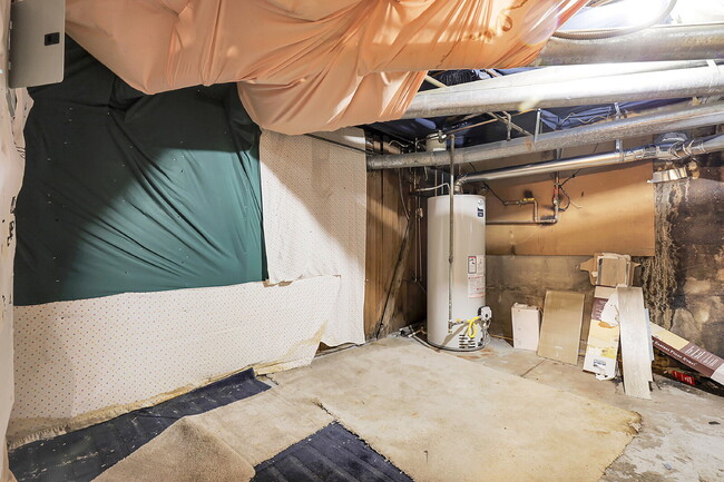 Building Photo - $1,395.00 - 2 Beds, 1 Bath, Condo in Denve...
