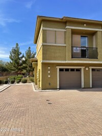 Building Photo - 15240 N 142nd Ave