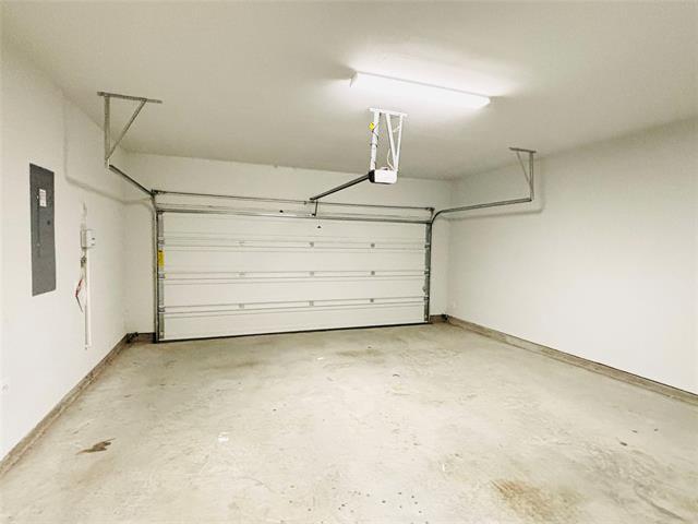 Building Photo - 4732 Bluffview Dr