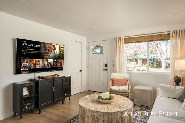 Building Photo - 5210 Quay St