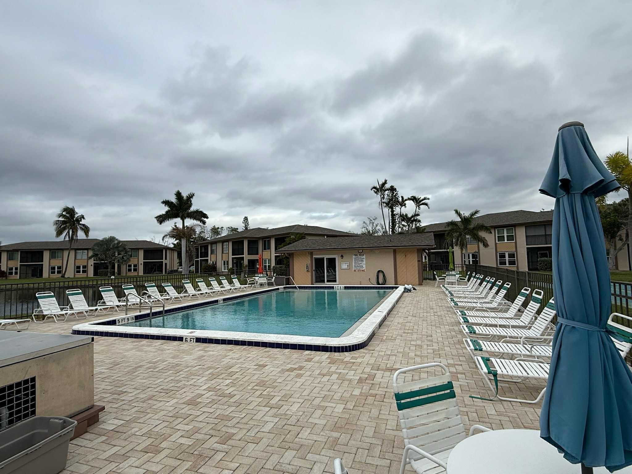 Building Photo - 16881 Davis Rd