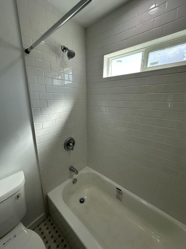 Building Photo - 626 W 54th St