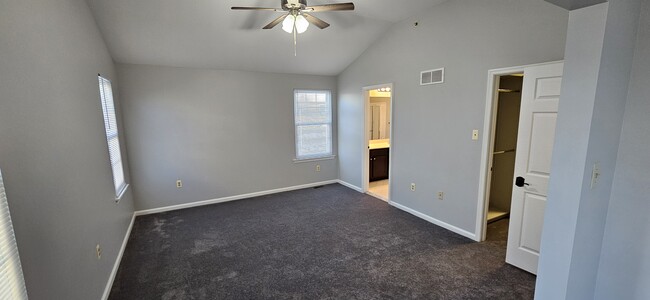 Building Photo - 911 Caralea Dr