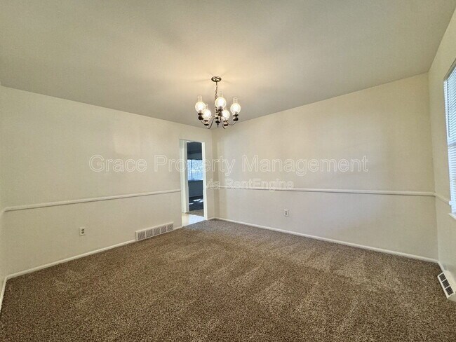 Building Photo - 5728 S Kenton St