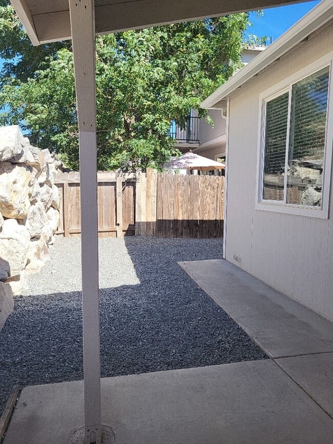 Building Photo - 2396 Sapphire Ridge Way